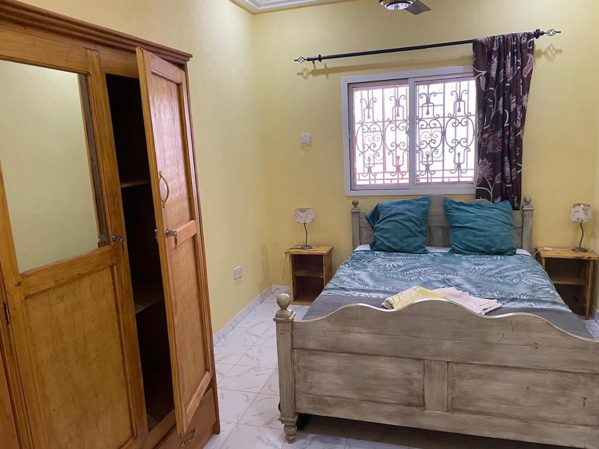The Compound Bed & Breakfast Bijilo Luaran gambar