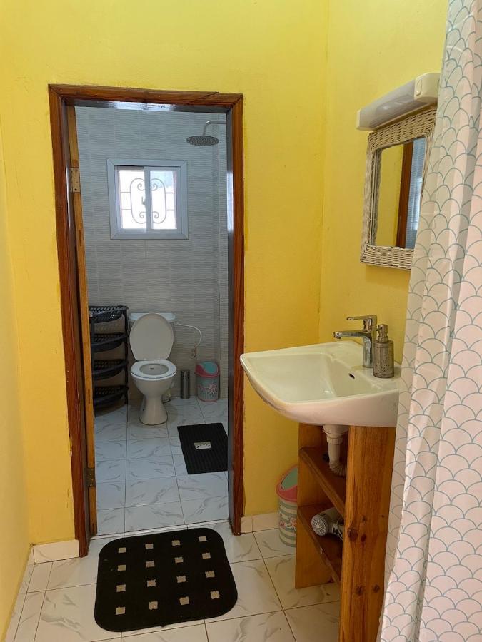 The Compound Bed & Breakfast Bijilo Luaran gambar