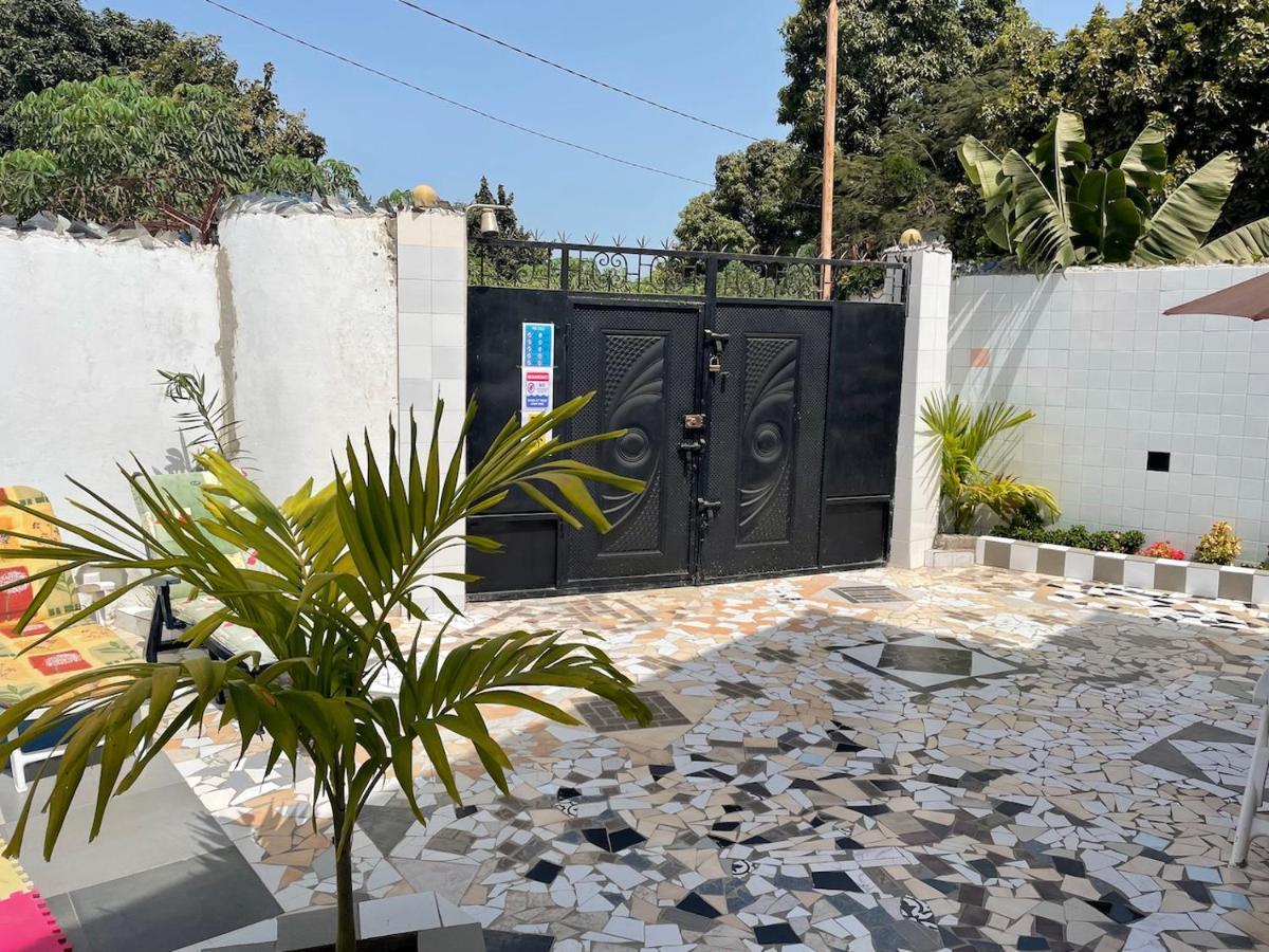 The Compound Bed & Breakfast Bijilo Luaran gambar