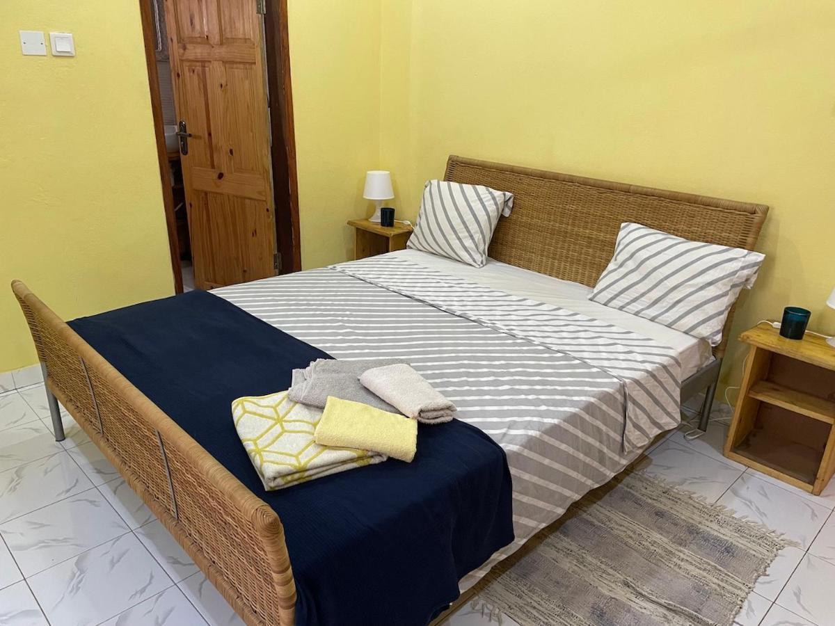 The Compound Bed & Breakfast Bijilo Luaran gambar